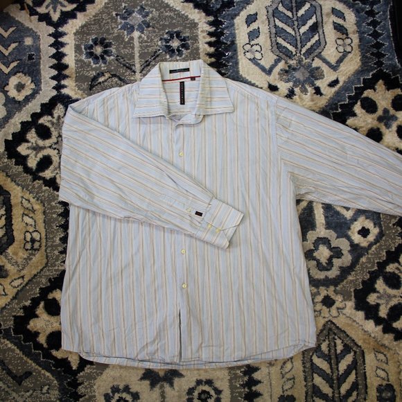 button up - Picture 1 of 2